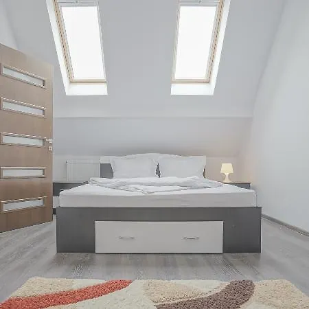 Cn2i Luxuri Accommodation/safety * Brasov