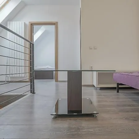 Apartment Cn2i Luxuri Accommodation/safety